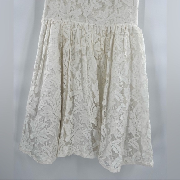ModCloth Geode white lace dress dress with collar and no sleeves size M - Picture 7 of 11